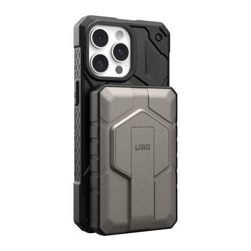 UAG Rugged Battery Pack with Kickstand for MagSafe 10K mAh 20W 9B4411114036
